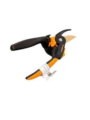 Fiskars PowerGear2 3/4 in. Cut Capacity 8.8 in. Bypass Pruning Shears with SoftGrip Handles 1072918