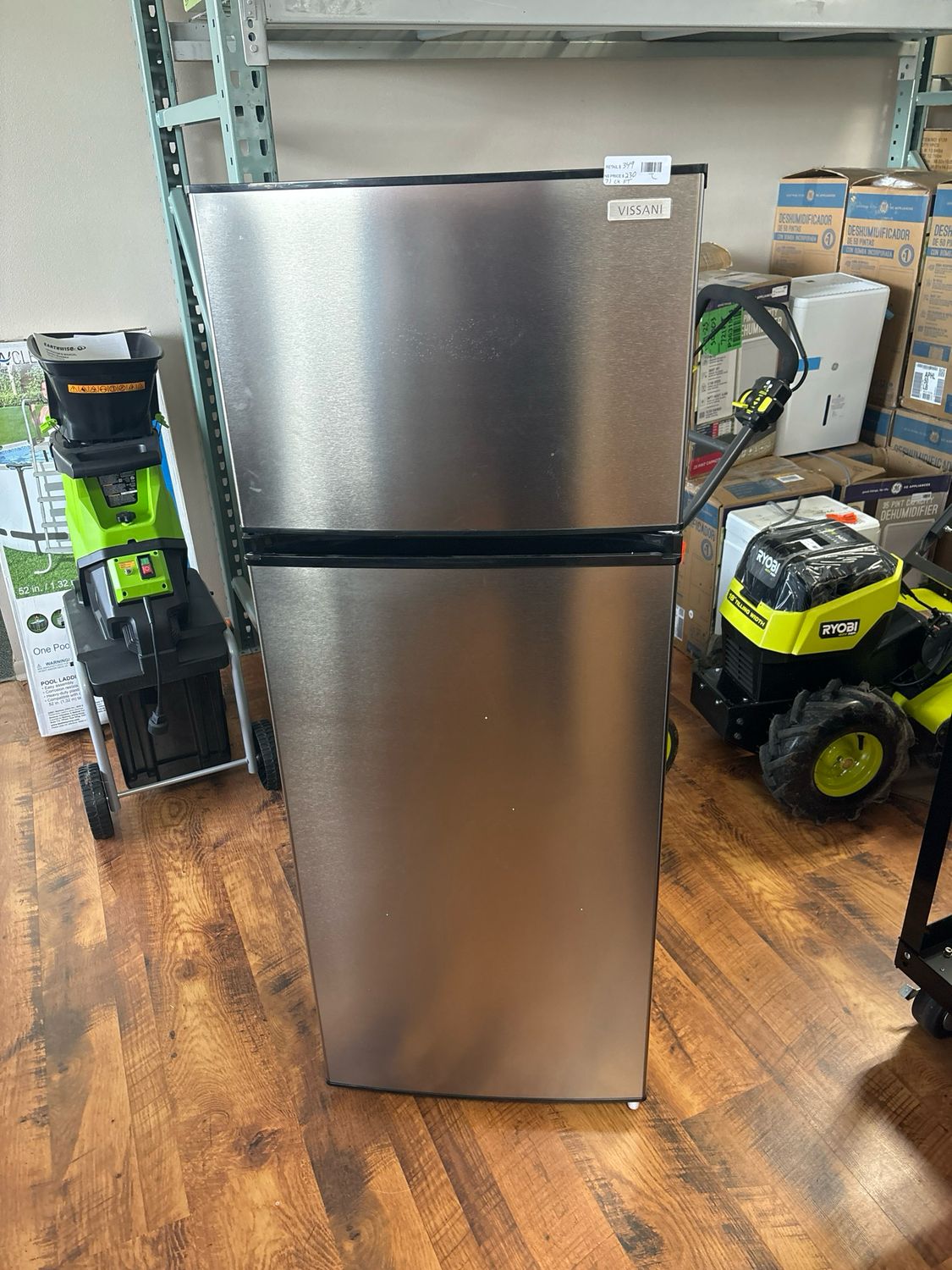 Vissani 7.1 cu. ft. Top Freezer Refrigerator in Stainless Steel Look MDFF7SS  .