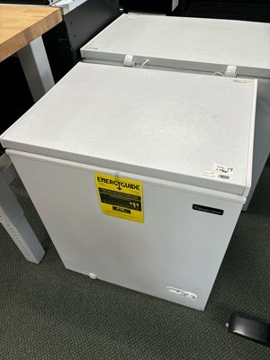 Magic Chef 5.0 cu. ft. Chest Freezer in White HMCF5W4 .
