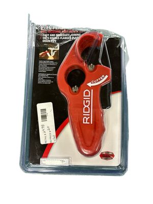 RIDGID 1-1/4 in. AND 1-1/2 in. PTEC 3000 Versatile Thin Wall PE, PP, PVC Plastic Tubing Cutter - Cuts, Cleans, Debur 41608