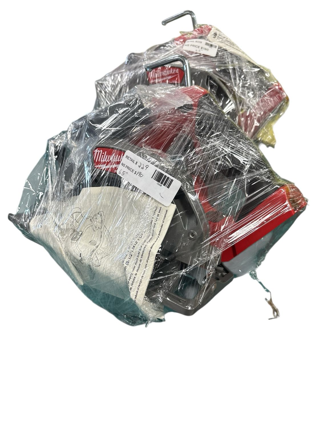 Milwaukee M18 FUEL 18V Lithium-Ion Brushless Cordless 6-1/2 in. Circular Saw (Tool-Only) 2833-20 .