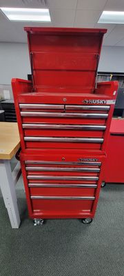 Husky Tool Storage 27 in. W x 18 in. D Standard Duty Red Rolling Tool Chest Combo H27CH5TR5RED