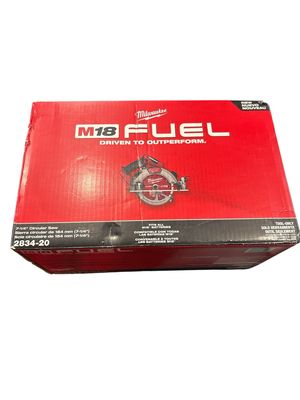 Milwaukee M18 FUEL 18V Lithium-Ion Brushless Cordless 7-1/4 in. Circular Saw (Tool-Only) 2834-20 .