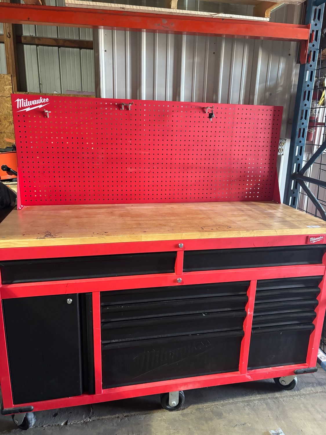 Milwaukee 61 In 11-Drawer High Capacity Mobile Workbench 48-22-8562T