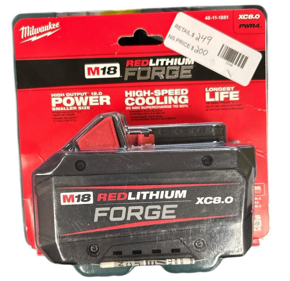 Milwaukee M18 18V Lithium-Ion REDLITHIUM FORGE XC 8.0 Ah Battery Pack 48-11-1881      .