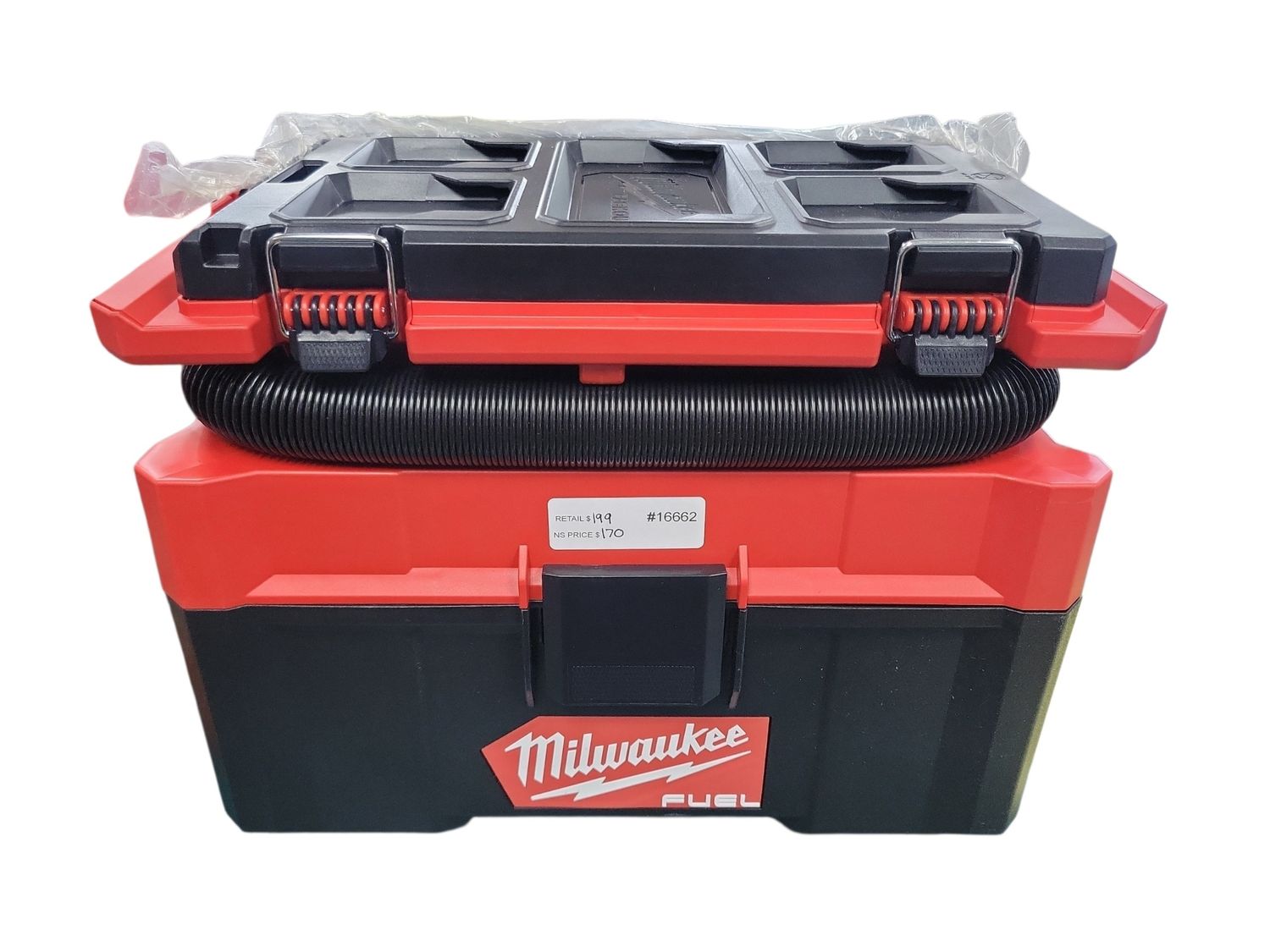 Milwaukee M18 FUEL PACKOUT 18-Volt Lithium-Ion Cordless 2.5 Gal. Wet/Dry Vacuum (Vacuum-Only) 0970-20 .
