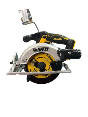 DEWALT 20V MAX Cordless Brushless 6-1/2 in. Sidewinder Style Circular Saw (Tool Only) DCS565B . .