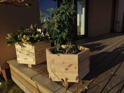 Wooden flower pots