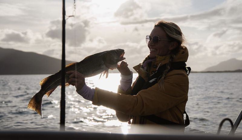 Deep-sea fishing in spectacular Arctic surroundings!