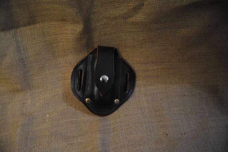 Leatherman Pouch, Clam Style