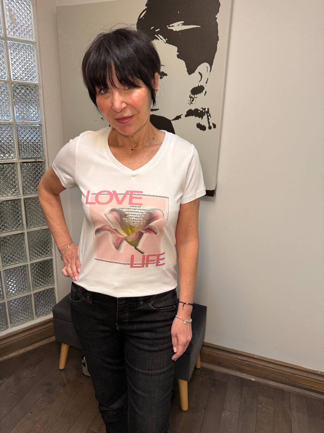 Suzi Roher Viv Tee Love Is Life S25