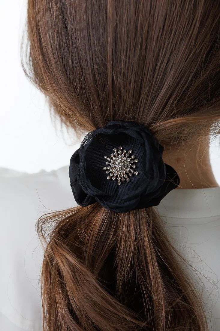 Limlim Crystal Flower Scrunchie P4346S F25