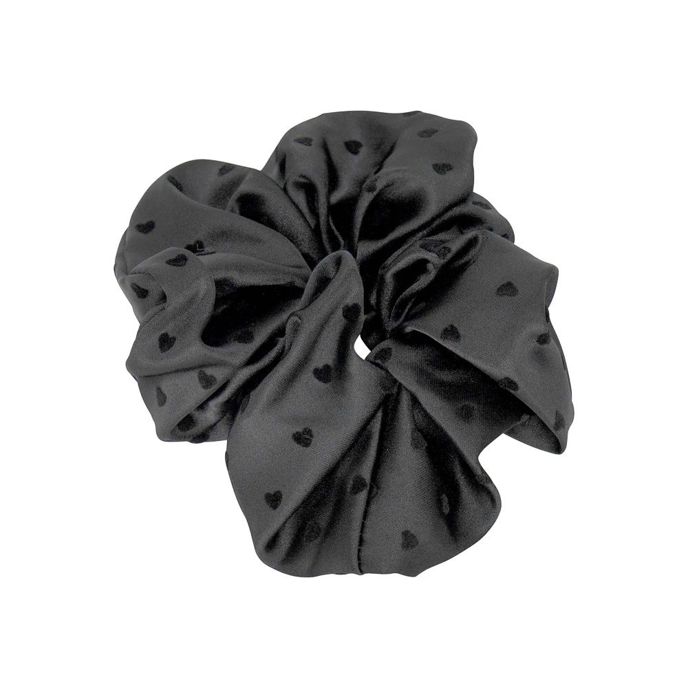 Limlim Soft Satin Velvet Heart Scrunchie P3397S F25, Size: O/S, Color: Black