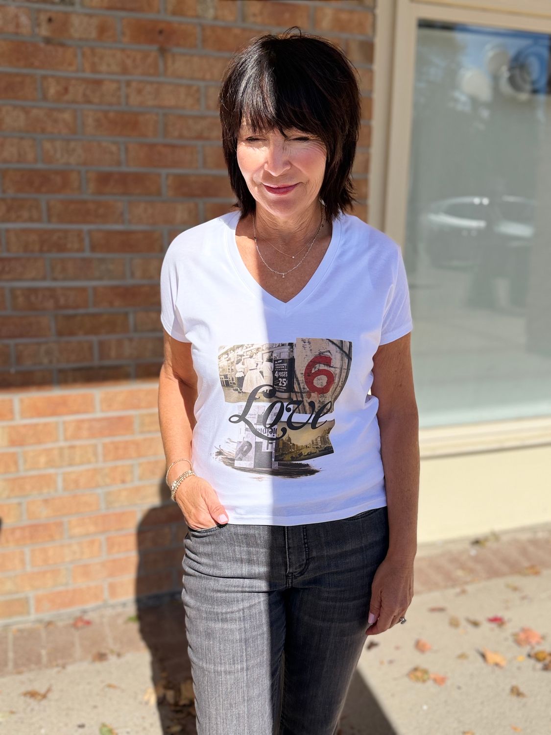 Suzi Roher Number 6 T Shirt F26