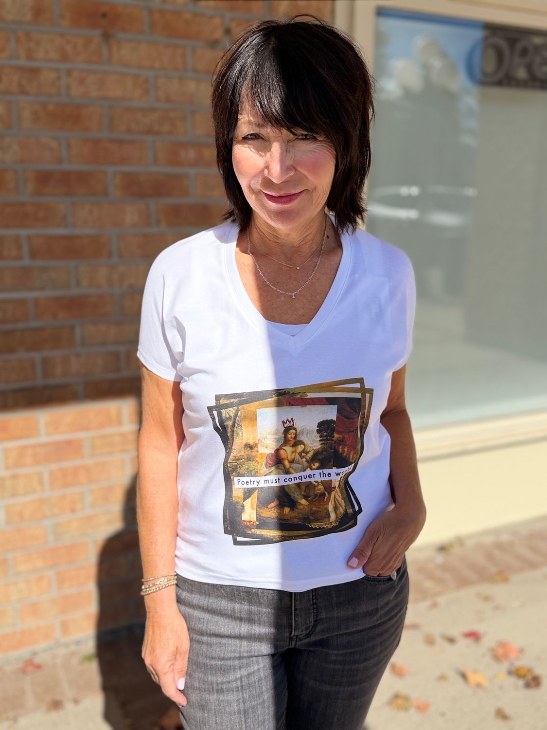 Suzi Roher DaVinci T Shirt F26