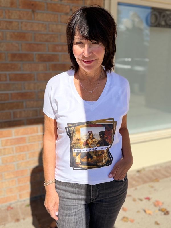 Suzi Roher DaVinci T Shirt F26