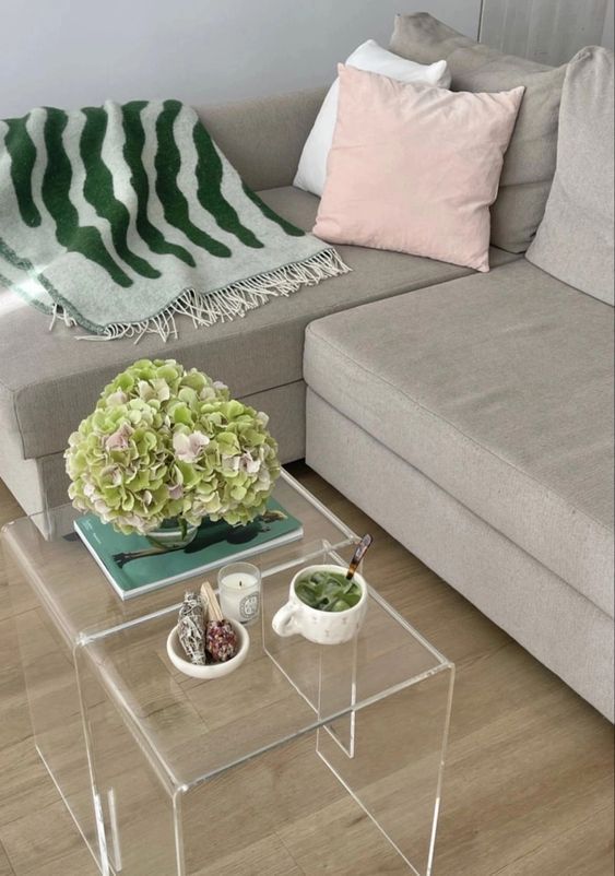 PAR COFFEE TABLE