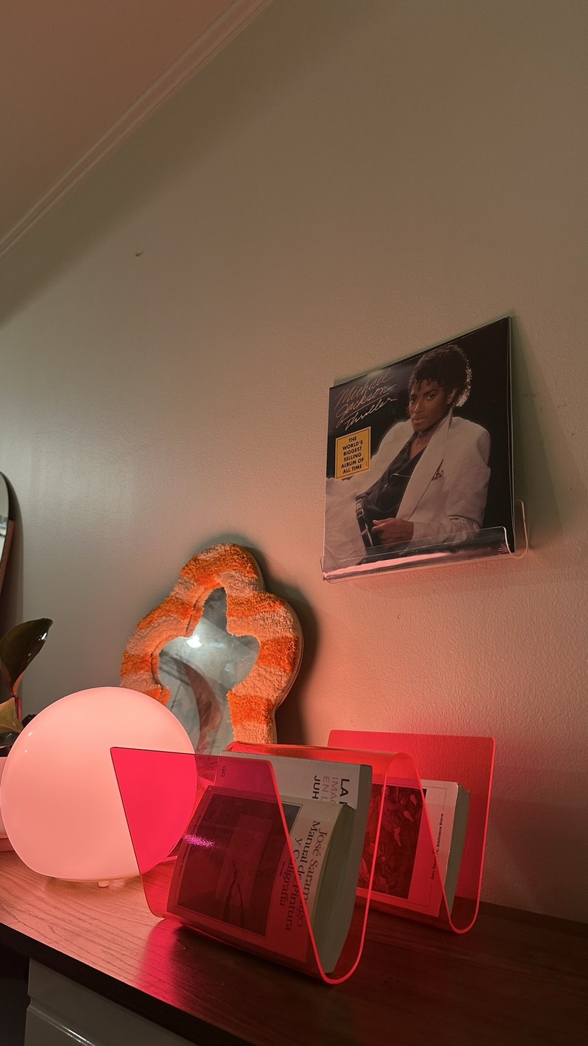REPISA CURVA VINILOS 30 CM