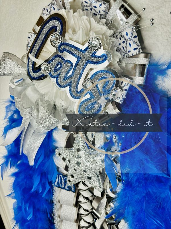 PREMADE 30 inch (Cats silver &amp; blue)