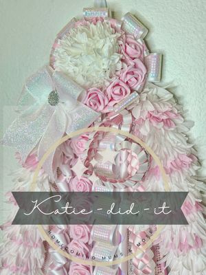PREMADE 28 inch (pink roses and hearts)