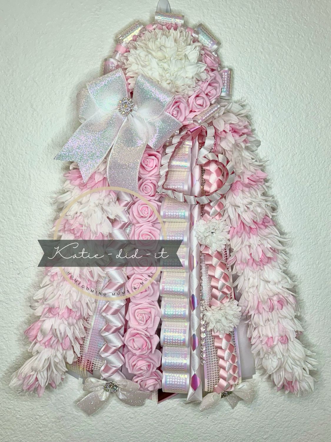 PREMADE 28 inch (pink roses and hearts)