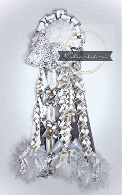 PREMADE 36 inch Gold, silver and white mum on minky necklace