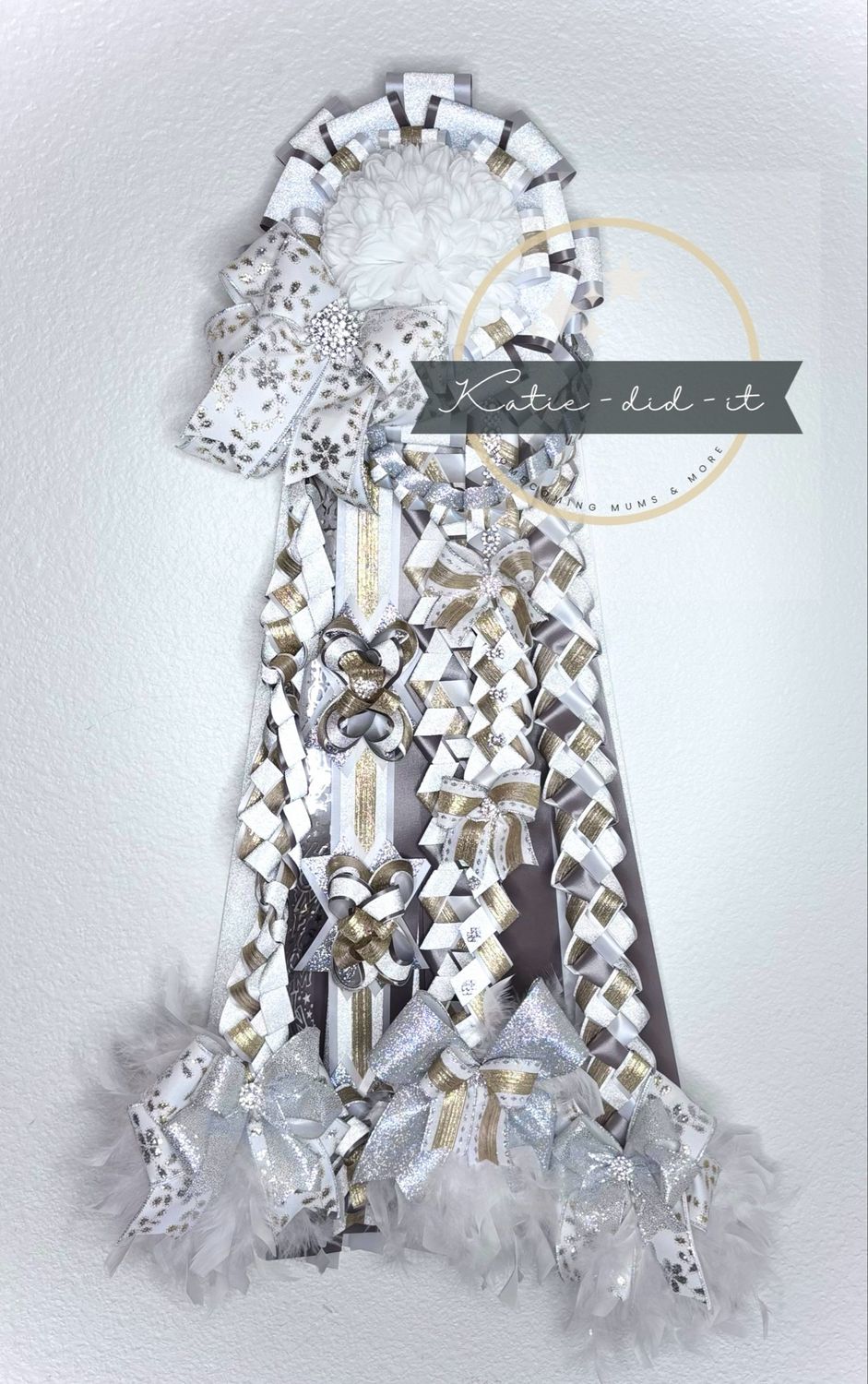 PREMADE 36 inch Gold, silver and white mum on minky necklace