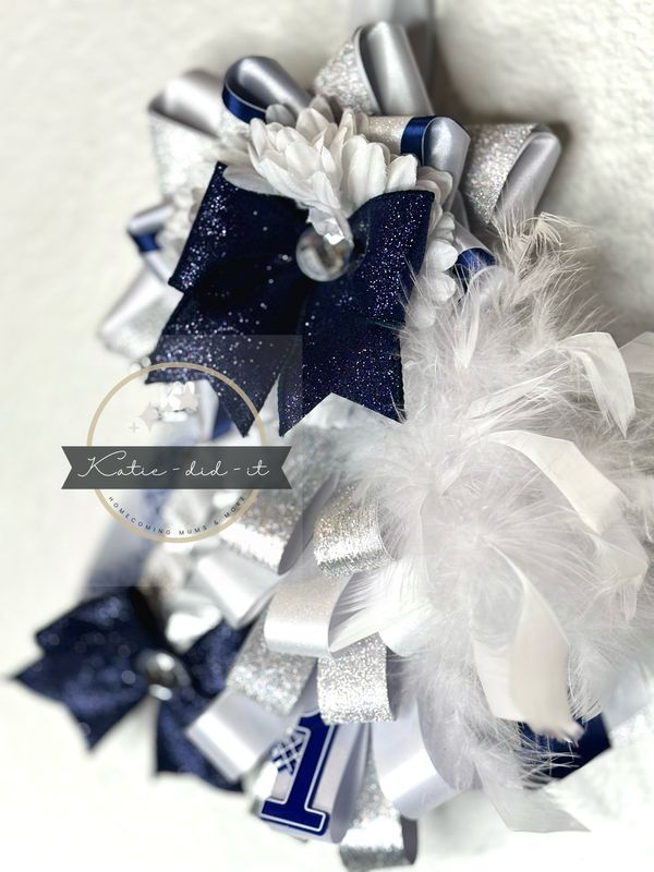 PREMADE 8 inch (royal black and white)