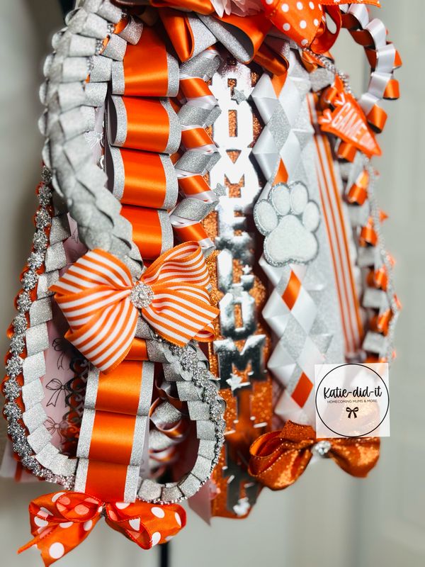 24 INCH ORANGE AND WHITE SIGNATURE