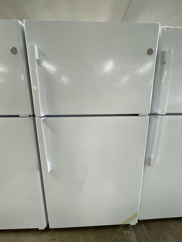 GE® ENERGY STAR® 21.9 Cu. Ft. Top-Freezer Refrigerator - GTE22JTNRWW - 000267