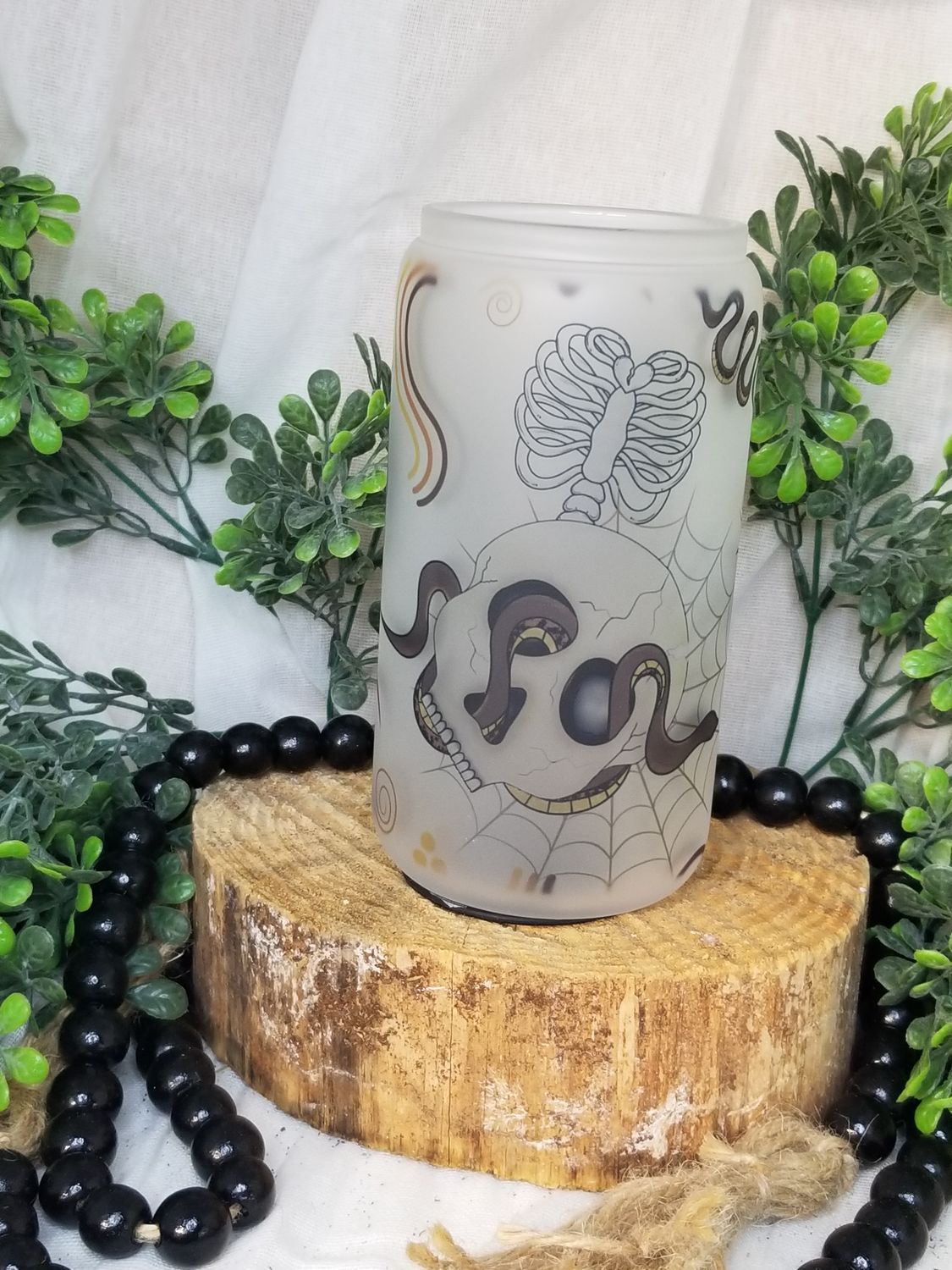 12 oz Sublimated Frosted Glass Can - Snakes &amp; Skulls