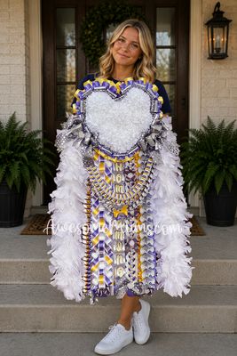 20" Awesome Mum in Periwinkle, Baby Maize (pastel yellow), and Silver