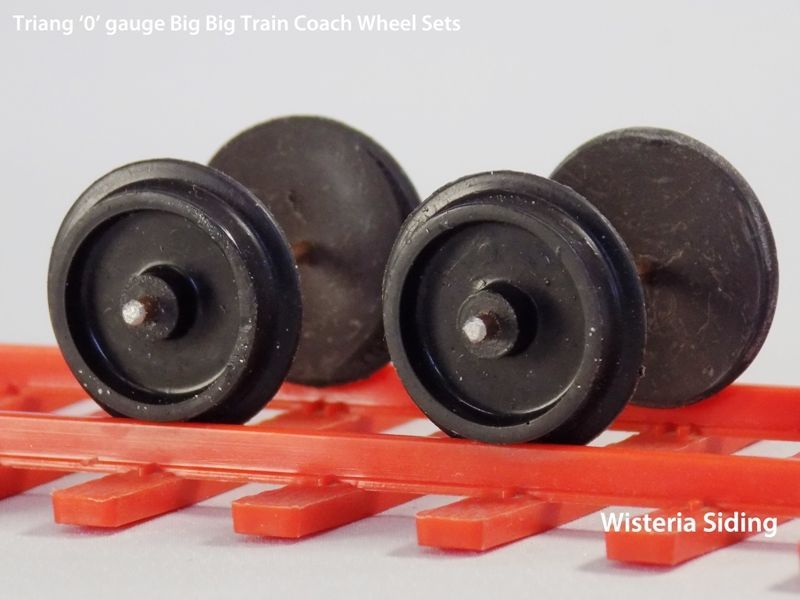 0 gauge Triang Bib Big Train replacement resin cast coach wheel sets x 2 steel axles