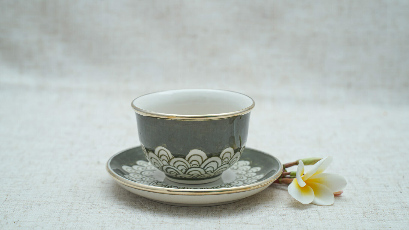 Ceramic teacup "Dragon scale"