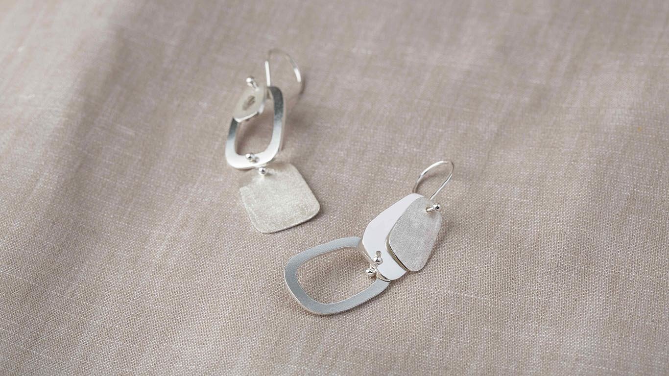 Silver oval shapes Earrings 1