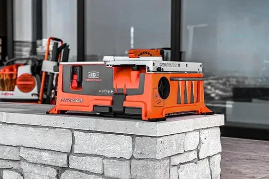 iQ228 Cyclone - 7“ Trockenschnitt-Tischfliesensäge mit integrierter Staubabsaugung