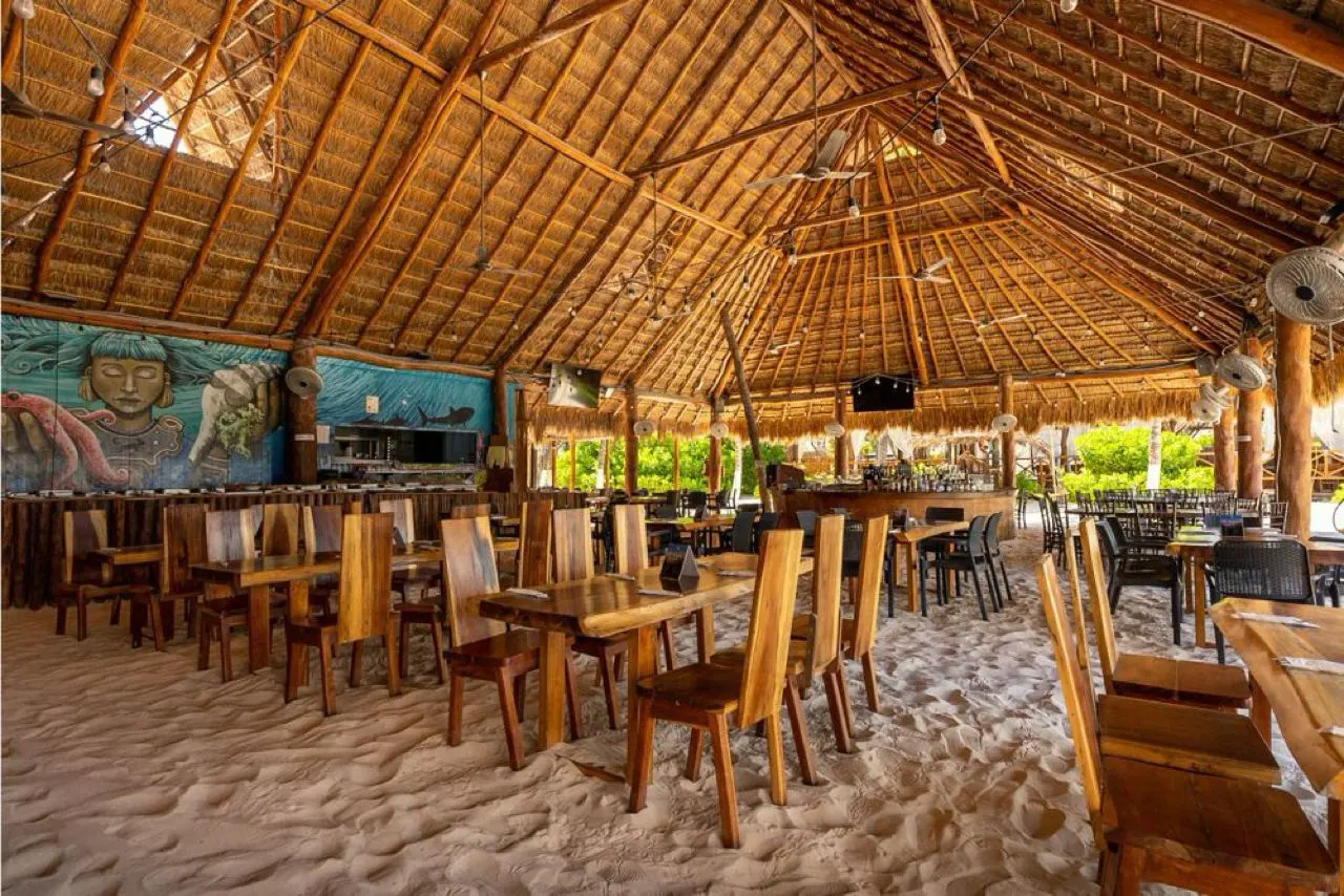 Isla Mujeres VIP Premium 10