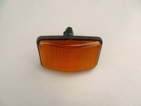 HJZ81 FRONT LEFT SIDE PANEL MARKER TURN SIGNAL ASSEMBLY