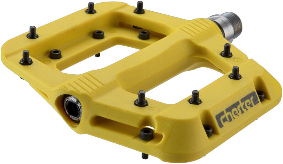RaceFace Chester Pedals - Platform, Composite, 9/16&quot;, Yellow