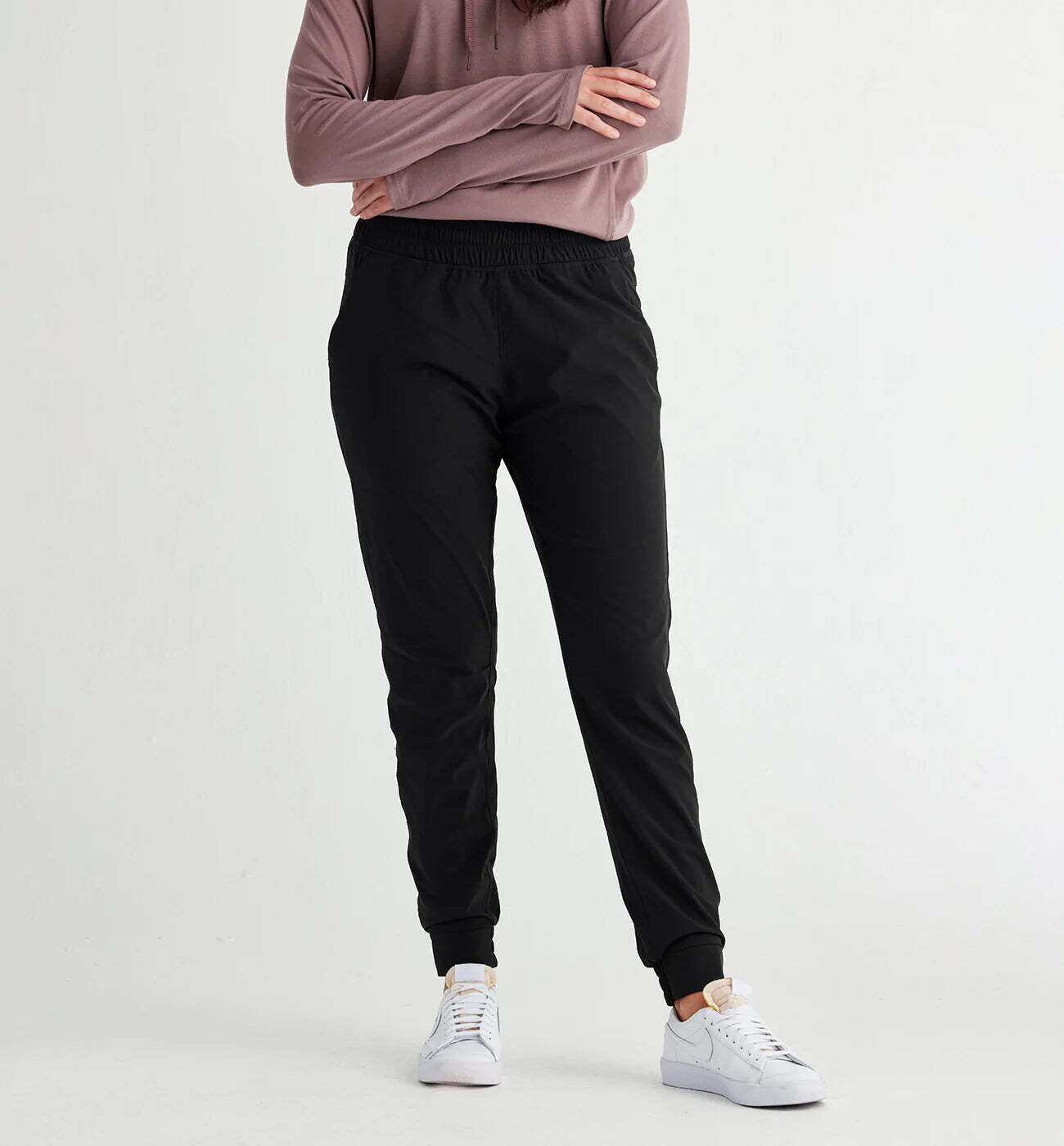 Free Fly W&#39;s Bamboo-Lined Breeze Pull-On Joggers Black L