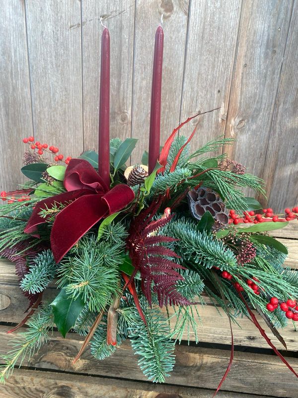 Traditional Christmas Table Decoration