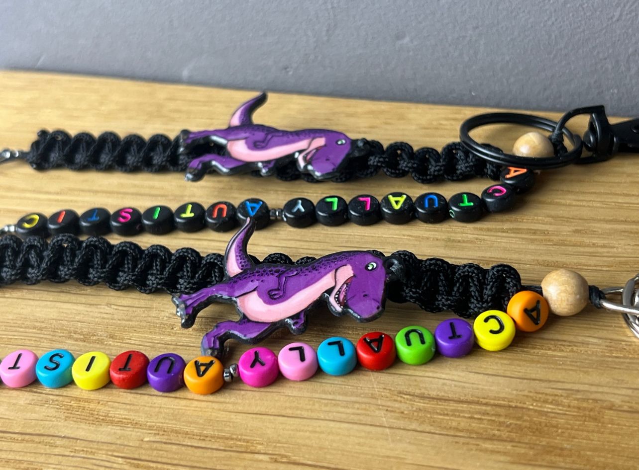 Actually Autistic Dinosaurier - Anhänger