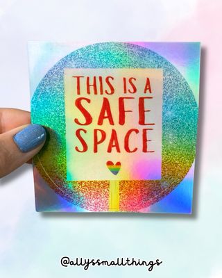 Safe Space - Holografischer Sticker