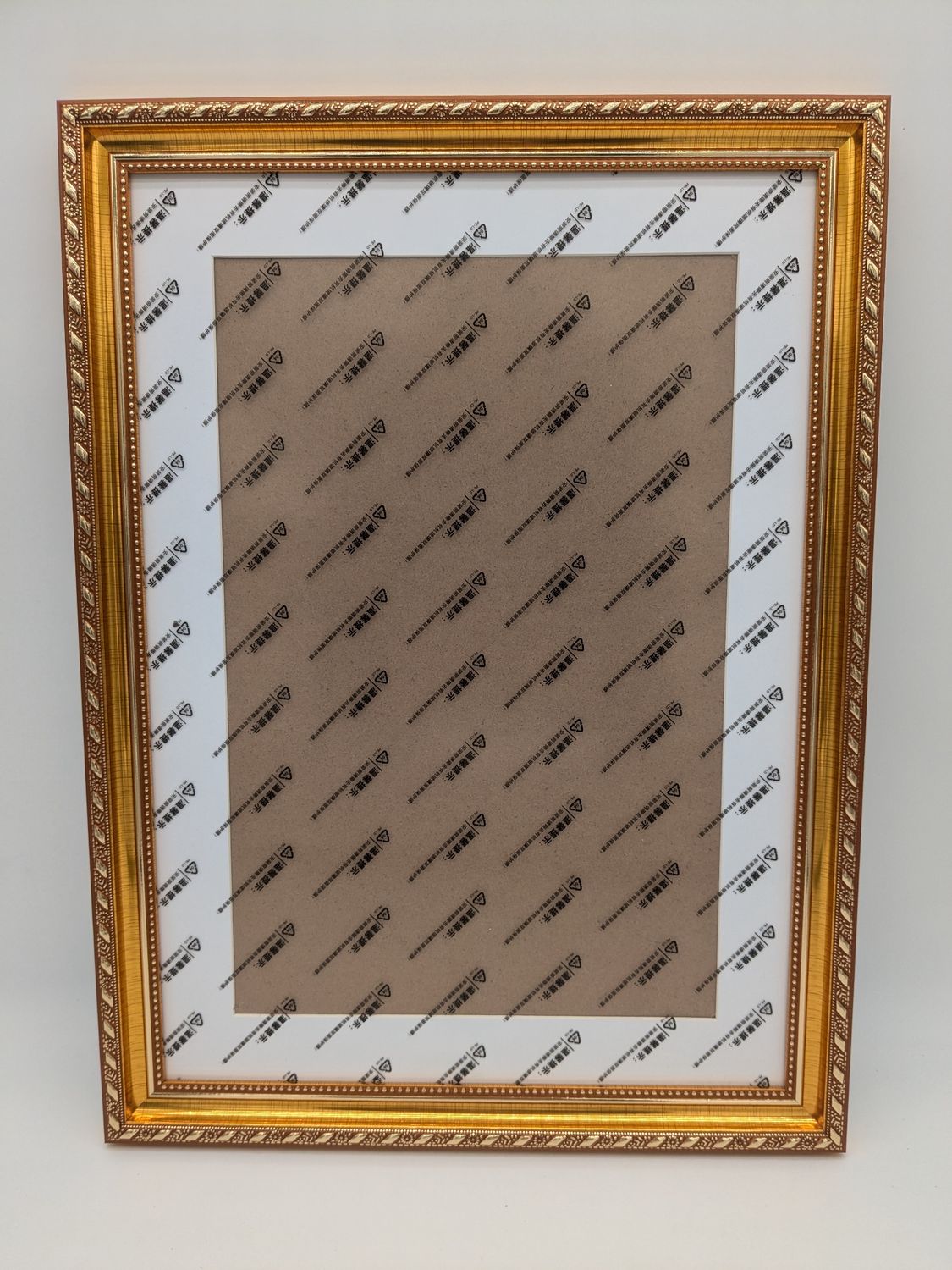 European Style Ornate Gold Picture Frame 13&quot; x 18&quot; Wall Frame, w/ Removable Mat