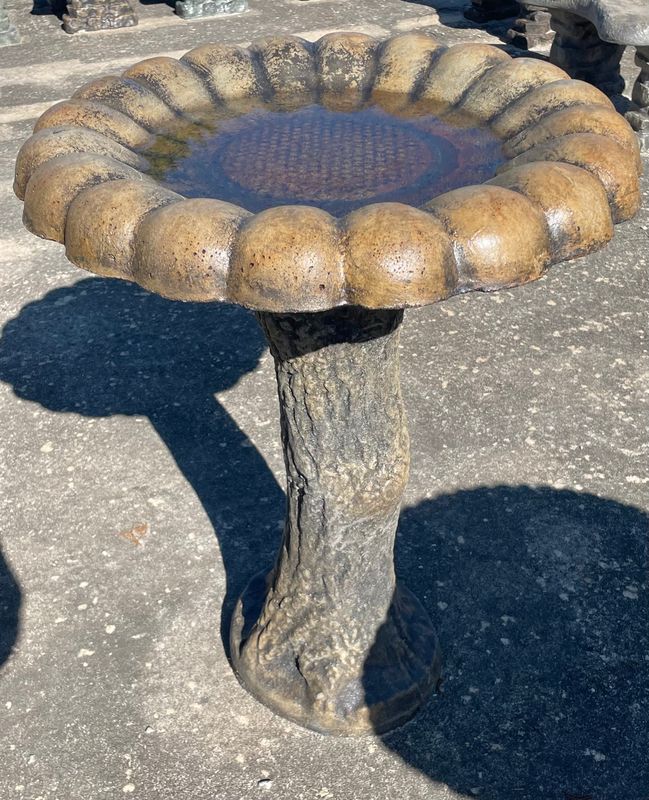 Daisy/Wood Birdbath