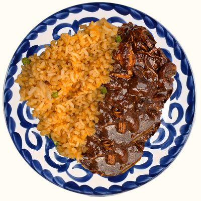 Orden de ​mole rojo acompañado con arroz rojo 500g