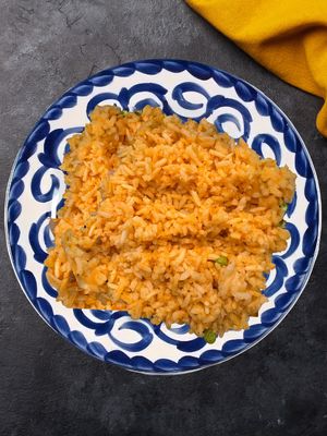 Orden mediana de arroz rojo