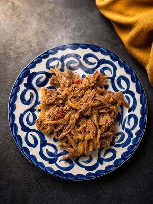 Quesadillas tinga de res