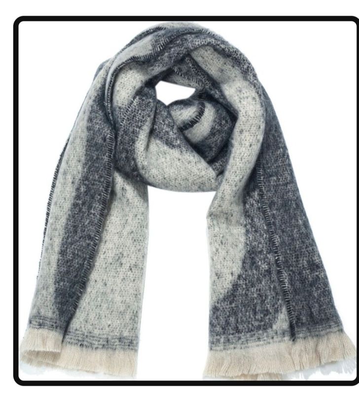 Soft Winter Scarf – Warm, Zacht, Gevlamd Motief (€13,95, 180x45 cm) 🧣