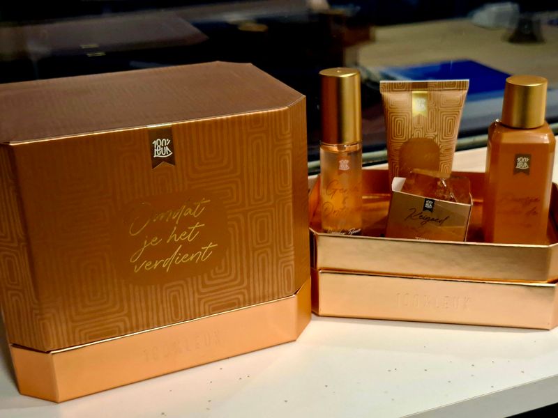 100%Leuk Verwenbox – Hair &amp; Body Mist, Zeepbar, Handcrème &amp; Douchegel